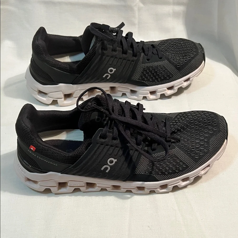 Stylish Women's Black Athletic Shoes